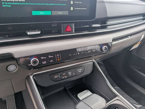 New 2026 Kia Carnival EX FWD image 19