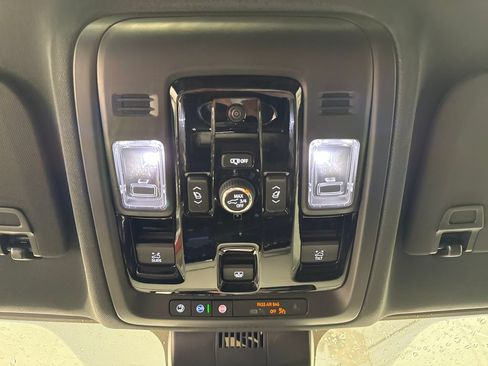 New 2026 Chevrolet Tahoe Z71 w/ Comfort Package AWD/4WD image 23