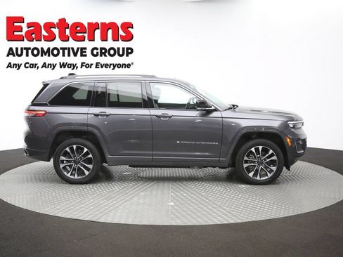 Used 2023 Jeep Grand Cherokee Overland w/ Luxury Tech Group IV AWD/4WD image 50