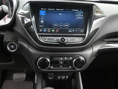 Used 2021 Chevrolet TrailBlazer LT w/ Convenience Package FWD image 19