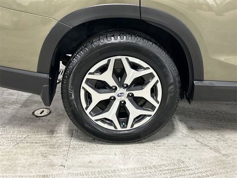 Certified 2023 Subaru Forester Premium image 12