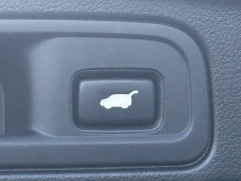 Used 2020 Honda Pilot Touring image 5