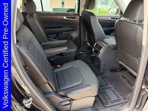 Used 2025 Volkswagen Atlas SEL AWD/4WD image 19