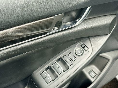 Used 2022 Honda Accord Sport image 21