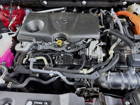 Certified 2021 Toyota RAV4 XLE Premium AWD/4WD image 34
