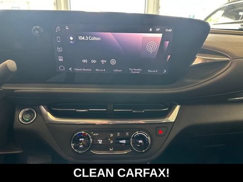 Used 2024 Buick Envista Preferred w/ Convenience II Package FWD image 3
