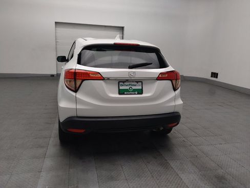 Used 2016 Honda HR-V LX image 6