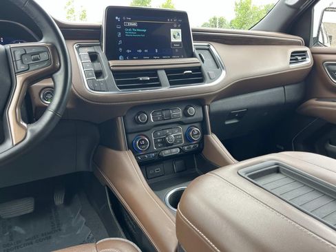 Used 2023 Chevrolet Tahoe High Country AWD/4WD image 15
