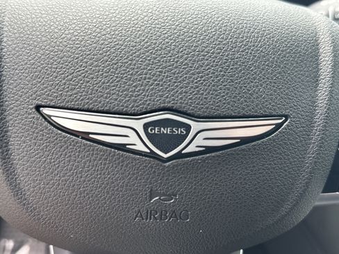 Certified 2025 Genesis GV80 2.5T Standard AWD/4WD image 25