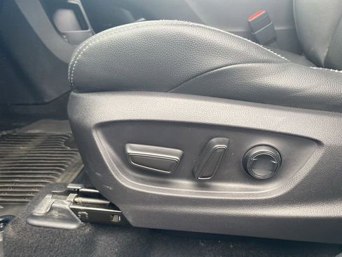 Used 2023 Subaru Solterra AWD image 18