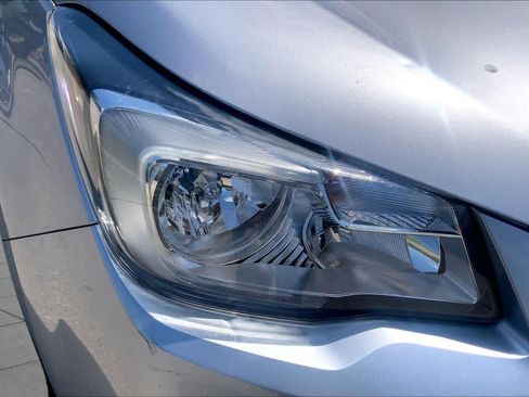 Used 2018 Subaru Forester 2.5i AWD/4WD image 26