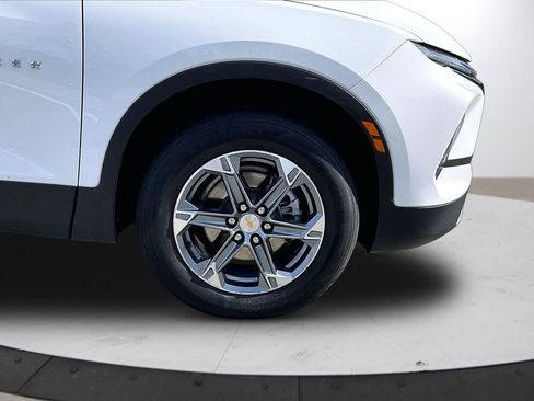 Used 2024 Chevrolet Blazer LT image 33