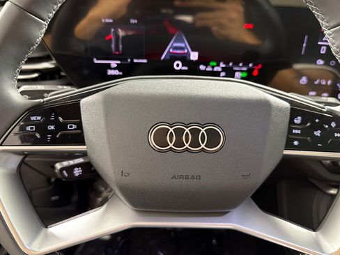 Used 2025 Audi Q5 Premium w/ Convenience Package AWD/4WD image 22