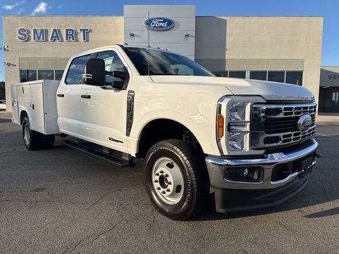 New 2026 Ford F350 XL w/ XL Chrome Package AWD/4WD image 1
