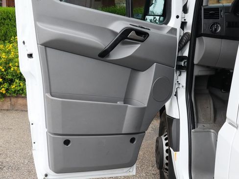 Used 2016 Mercedes-Benz Sprinter 3500 w/ Heavy Duty Front Axle Package image 19