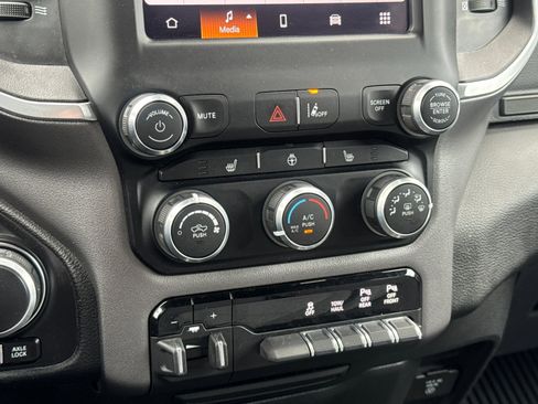Used 2024 RAM 1500 Big Horn image 19