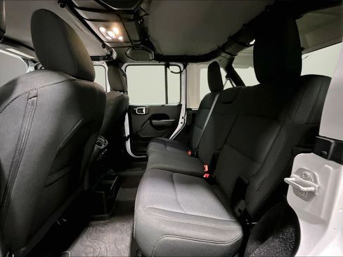 Used 2022 Jeep Wrangler Unlimited Sport image 22