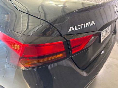 Used 2020 Nissan Altima 2.5 S FWD image 12