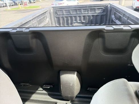 Used 2017 Chevrolet Colorado W/T image 26