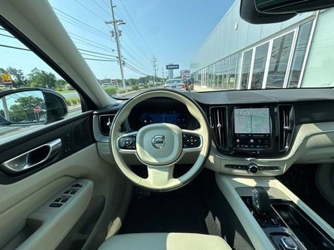 Certified 2024 Volvo XC60 B5 Plus w/ Protection Package Premier AWD/4WD image 21
