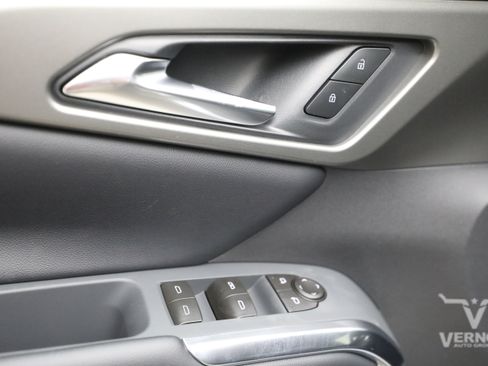 New 2027 Chevrolet Traverse LT w/ Driver Confidence Package FWD image 16