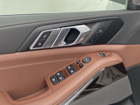 Used 2026 BMW X5 xDrive50e w/ Premium Package image 24