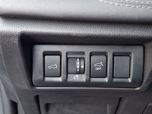 Used 2020 Subaru Outback Limited image 27