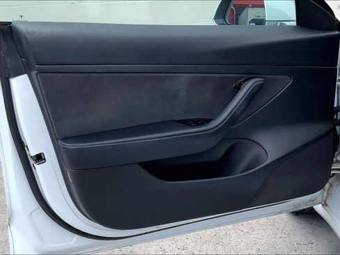 Used 2020 Tesla Model 3 Standard Range Plus image 27