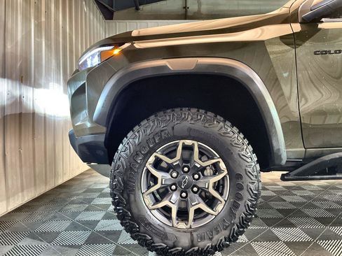Used 2024 Chevrolet Colorado ZR2 w/ Safety Package image 30