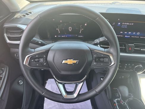 Used 2024 Chevrolet TrailBlazer LT w/ Convenience Package image 16