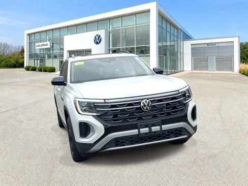 New 2026 Volkswagen Atlas Peak Edition AWD/4WD image 4