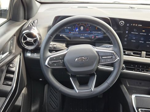 Certified 2026 Chevrolet Equinox LT w/ Midnight Edition FWD image 17