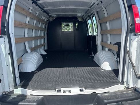 Used 2025 Chevrolet Express 2500 w/ Driver Convenience Package RWD image 26