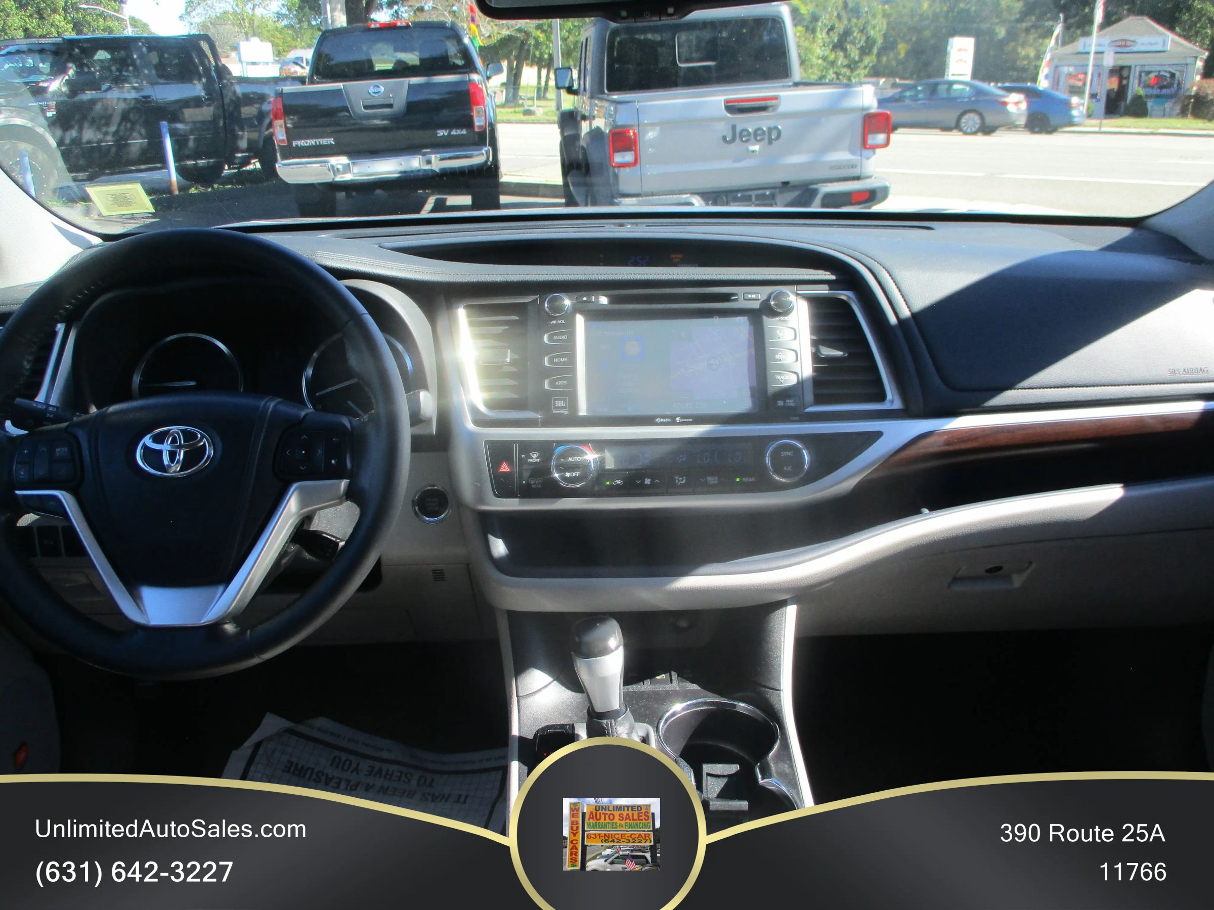Used 2014 Toyota Highlander Limited AWD/4WD image 6