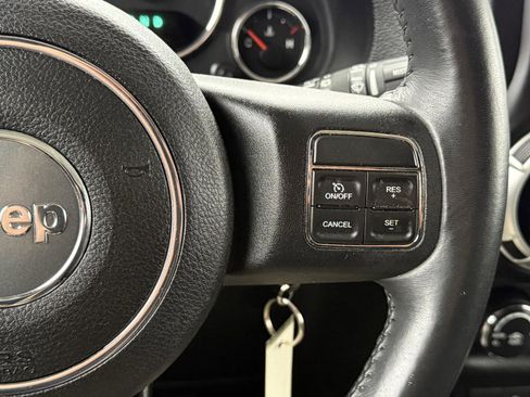 Used 2013 Jeep Wrangler Unlimited Rubicon w/ Connectivity Group image 21