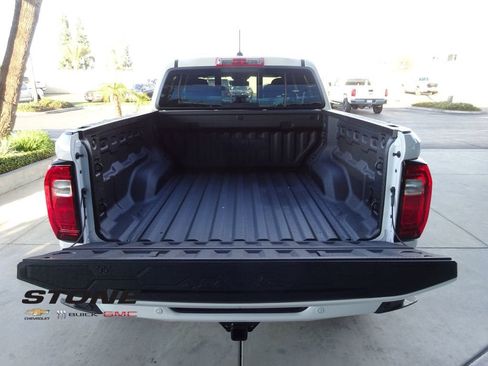 New 2026 GMC Canyon Elevation w/ Convenience Package image 8