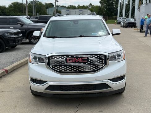 Used 2019 GMC Acadia Denali w/ Technology Package AWD/4WD image 3