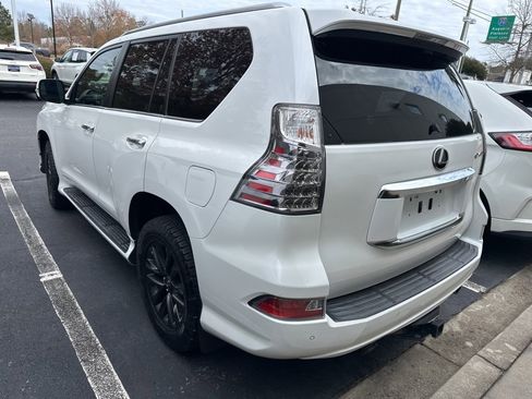 Used 2020 Lexus GX 460 Premium image 14