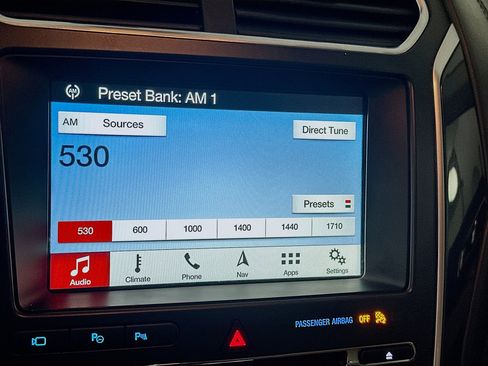 Used 2017 Ford Explorer Platinum image 21