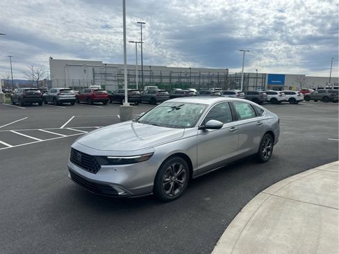 New 2026 Honda Accord EX-L image 4