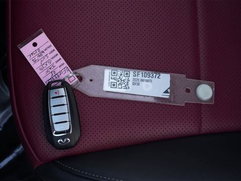 Certified 2025 INFINITI QX50 Sport image 29