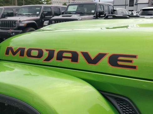 New 2025 Jeep Gladiator Mojave image 13