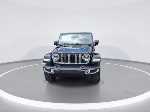 New 2026 Jeep Wrangler Unlimited Sahara AWD/4WD image 3