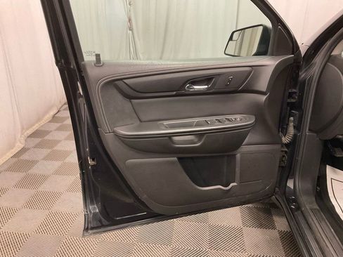 Used 2014 GMC Acadia SLE image 21