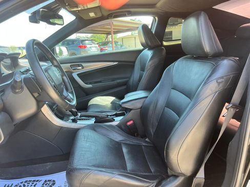 Used 2017 Honda Accord Touring image 8