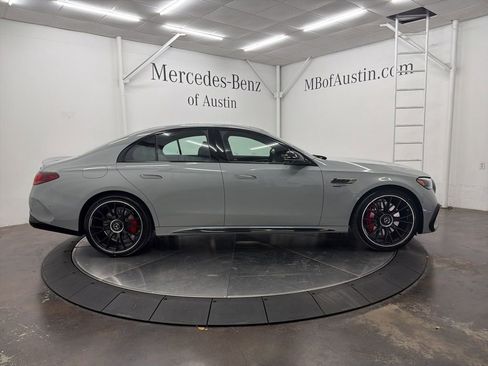 New 2026 Mercedes-Benz E 53 AMG e 4MATIC Sedan image 8