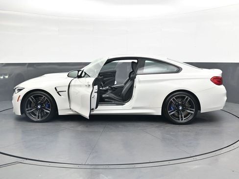 Used 2018 BMW M4 Coupe RWD image 36
