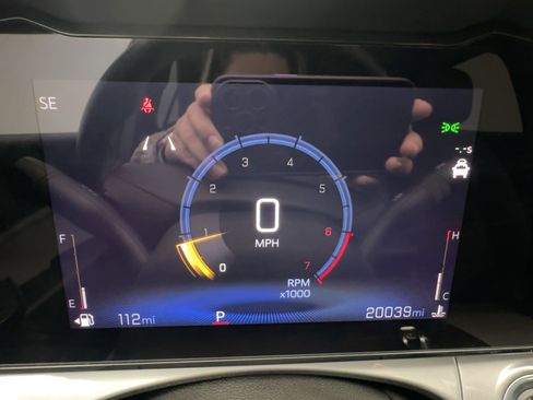 Certified 2024 Chevrolet Trax LT w/ Sunroof Package image 18