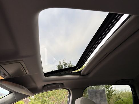 Used 2018 Honda CR-V EX image 19