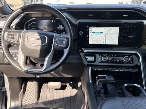 Used 2023 GMC Sierra 1500 Denali w/ Technology Package AWD/4WD image 7